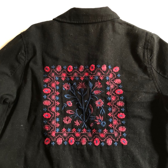 Unique Button-Up Jacket - Picture 2 of 2